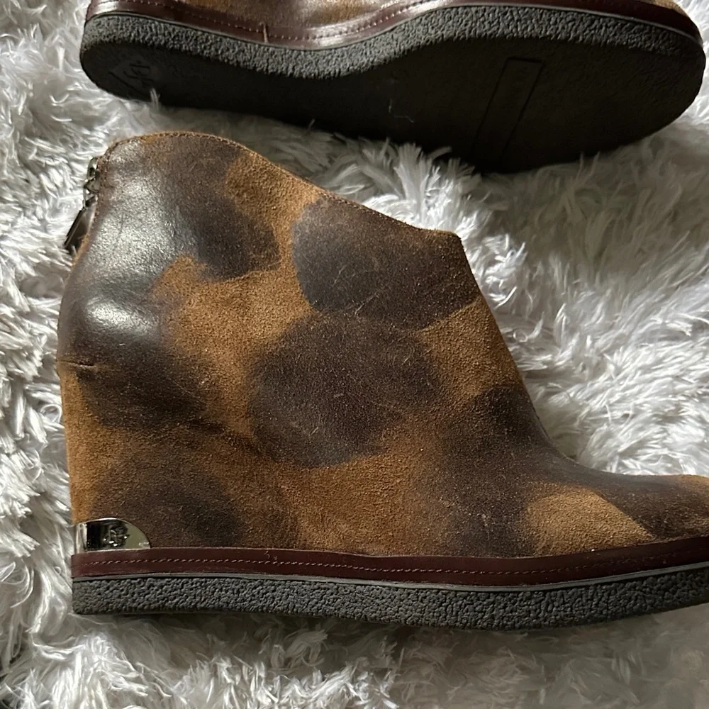 Donald J. Pliner Camouflage Brown Ankle Boots - Picture 2 of 7